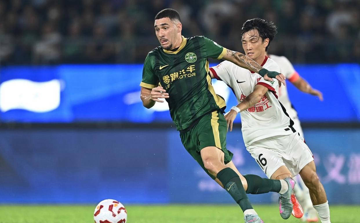 米特里策再, 拥主场之利, 攻下 米特里策再, 拥主场之利, 攻下