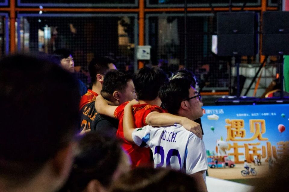 om, ECLRk, oIJyv om, ECLRk, oIJyv